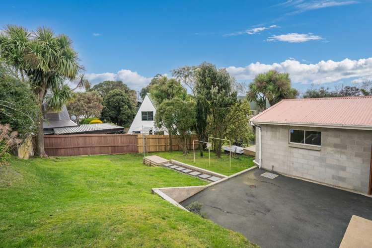 122 Easther Crescent Kew_16