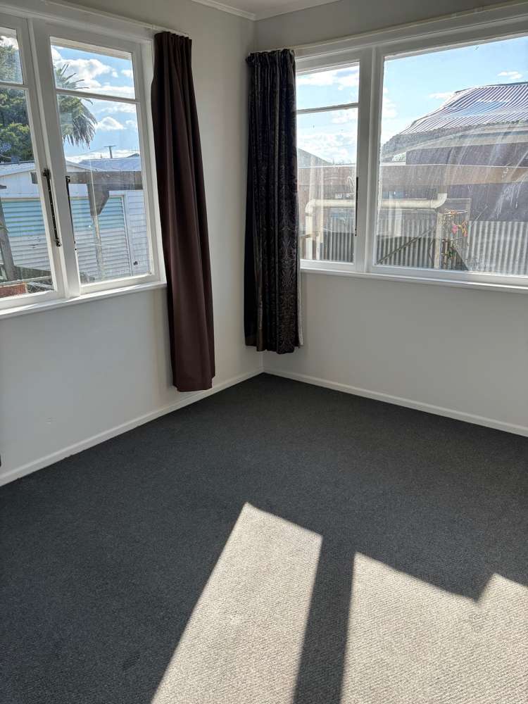 606 Huia Street Camberley_5