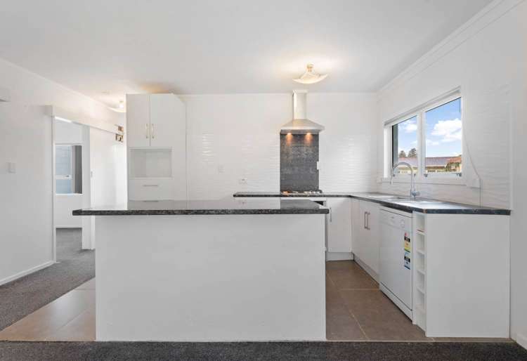 4/304 Great North Road Henderson_6