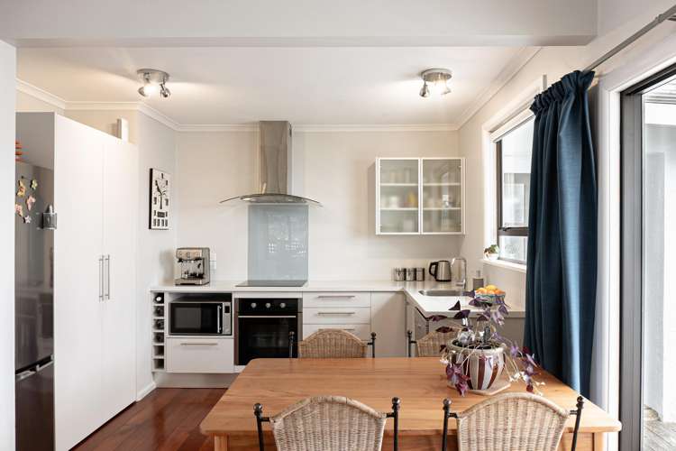 207 Leo Street Akina_2