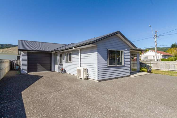 1/77 Main Road Wainuiomata_0