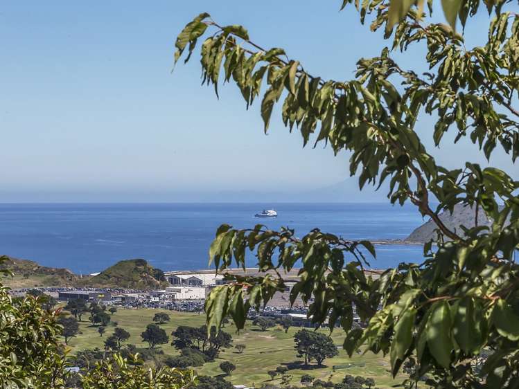 7 Inverell Way Seatoun_31