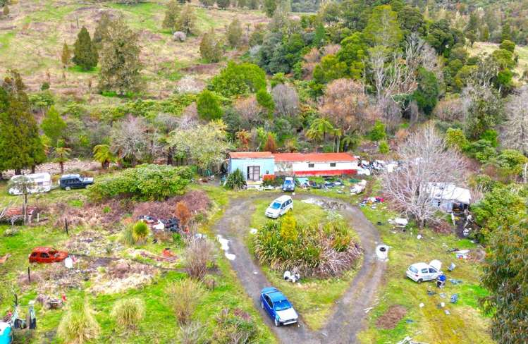 1216 Wekaweka Road Omapere_16