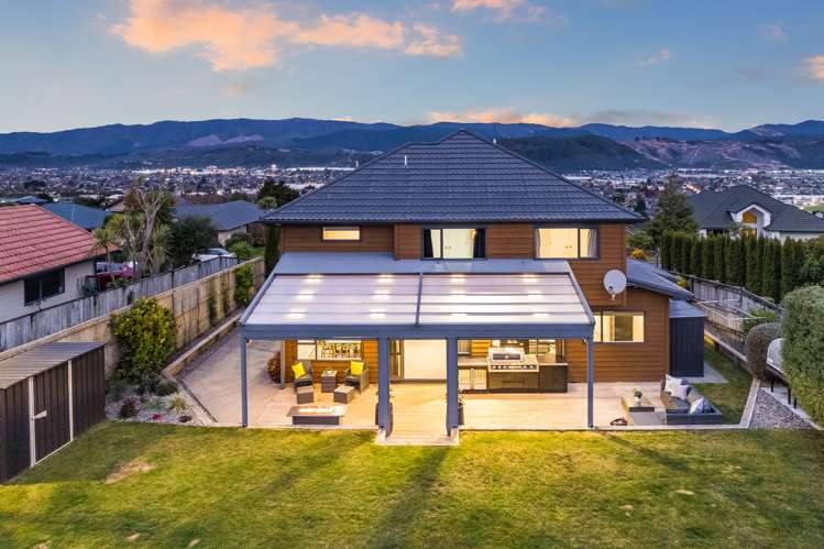 14 Betty Watt Grove Riverstone Terraces_20