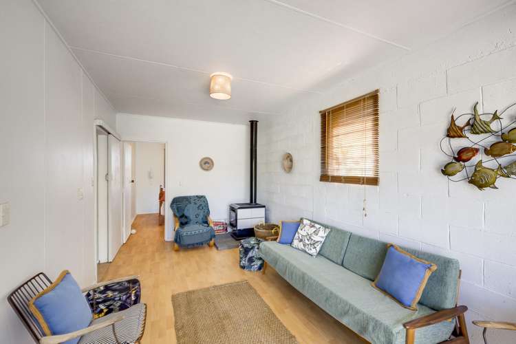 55 Gillies Crescent Waimarama_13