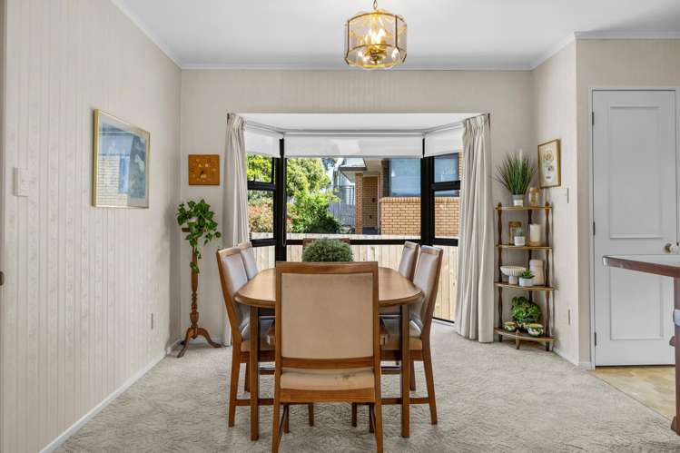 2/7 Waller Avenue Bucklands Beach_8