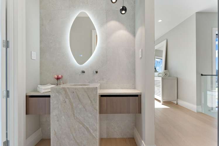 9 Halcyon Bay Lane Orewa_11