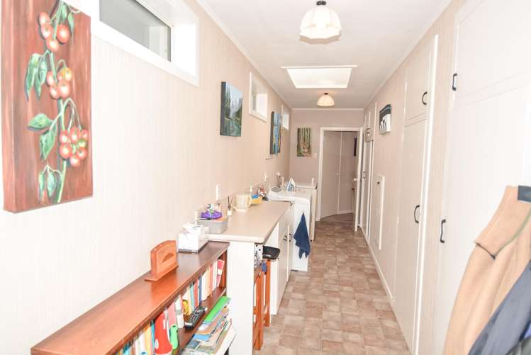 112 Wilton Street Windsor_11