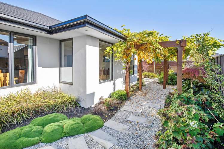 26 Bonecrusher Street Lincoln_13