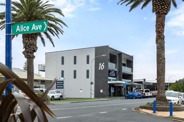 2B/16 Florence Avenue Orewa_3