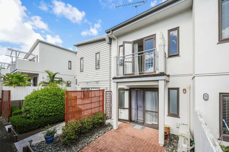 28/92 Bush Road Albany_2