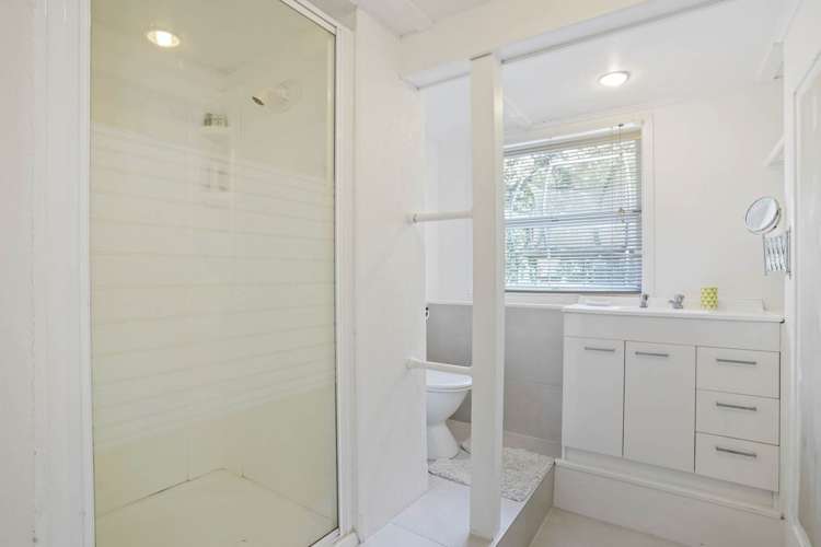 118 Park Hill Road Birkenhead_16