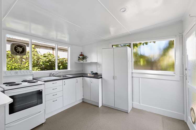 74 Barton Street Woolston_6