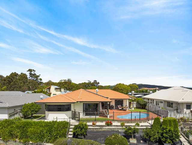 Spacious Family Living Overlooking Havelock