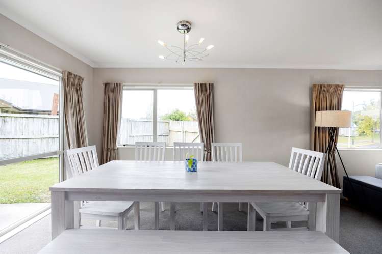 81 Wiltshire Drive Huntington_7