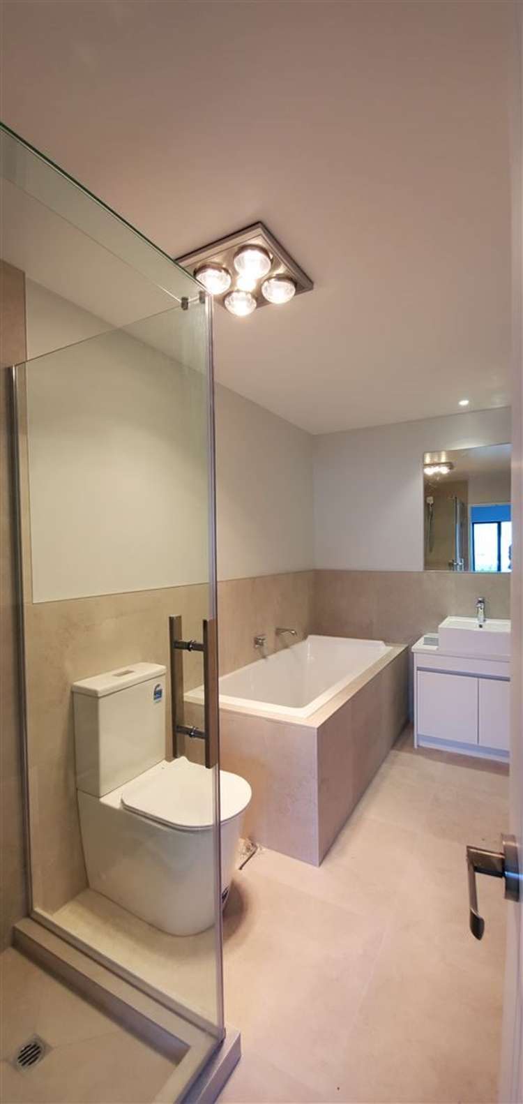 44 Bordeaux Parade Te Atatu South_3