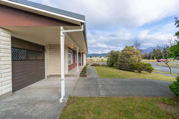 37 Luxmore Drive Te Anau_14