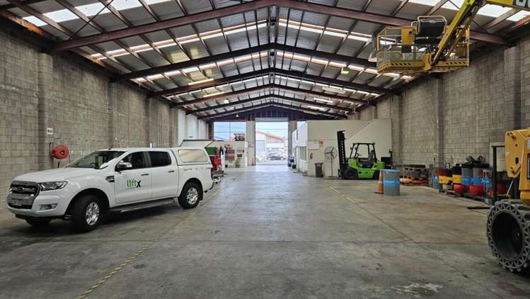 8 Botha Road Penrose_3