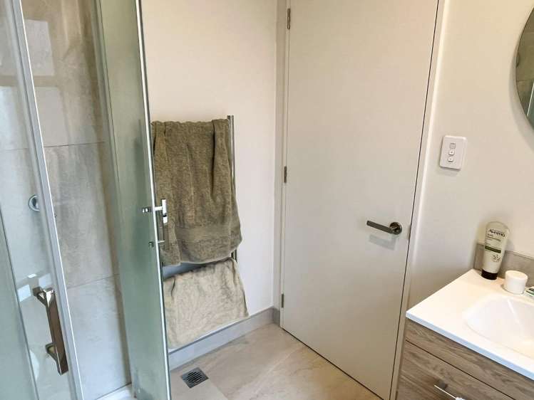 2/16 Devon Street Sydenham_10