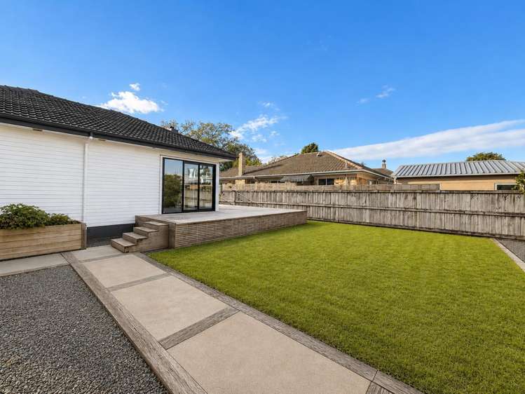 112 Brookfield Street Hamilton East_11