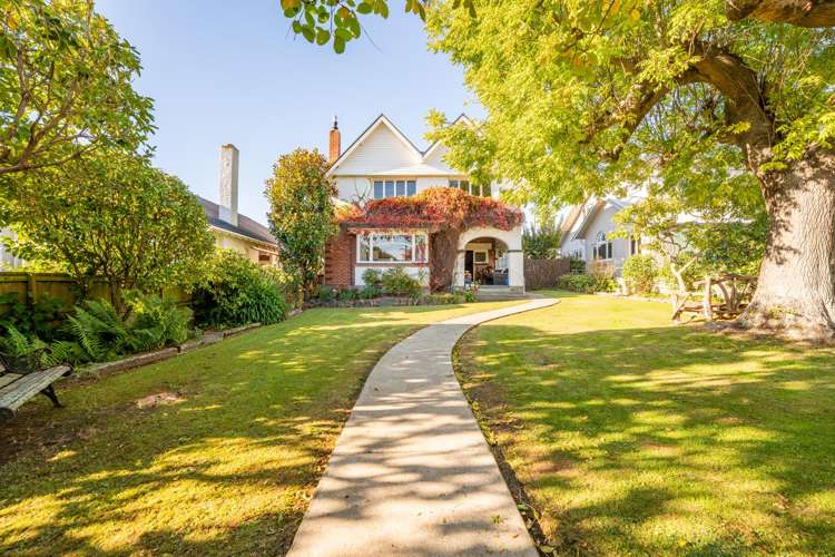 20 Ashbury Avenue_0
