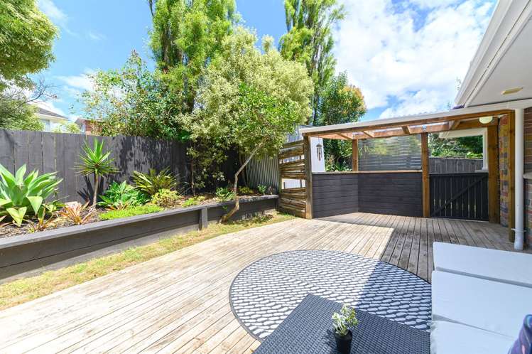 2/11 Lenihan Street Northcote_9