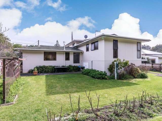 49 Ames Street Paekakariki_2