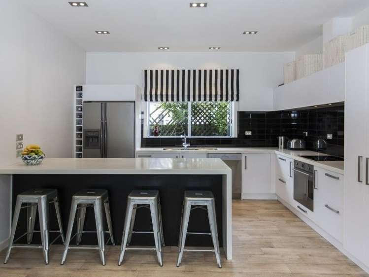 26 Roosevelt Avenue Saint Albans_11