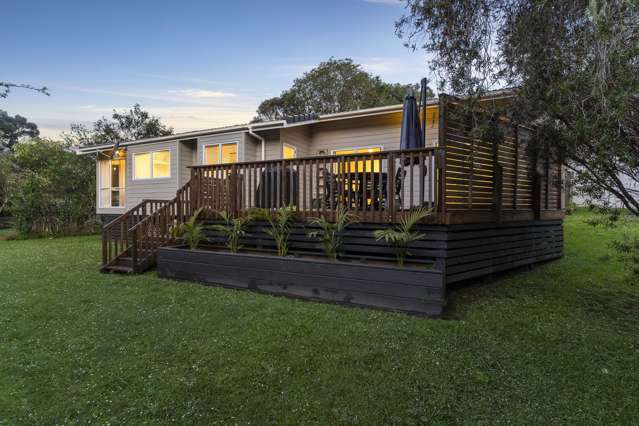 GORGEOUS WEATHERBOARD HOME + MINOR DWELLING!