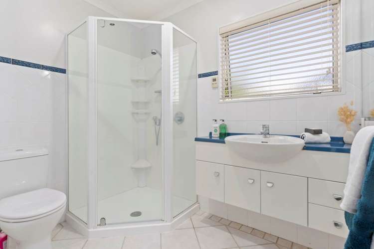 14 Margaret Henry Crescent Oteha_15