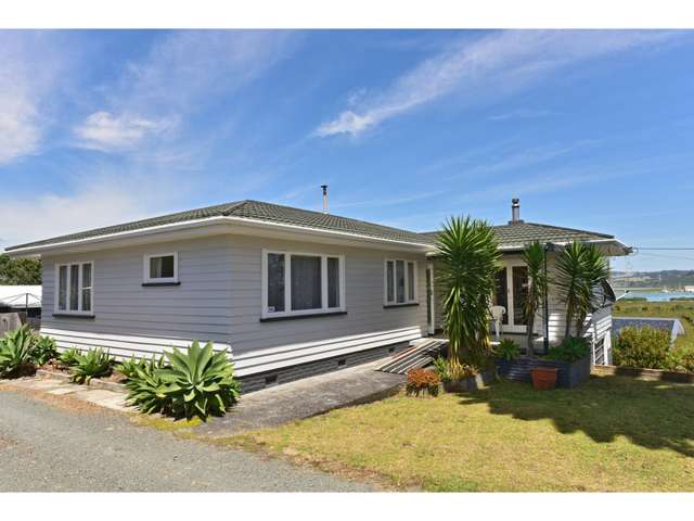 11 Pine Park Road Onerahi_1