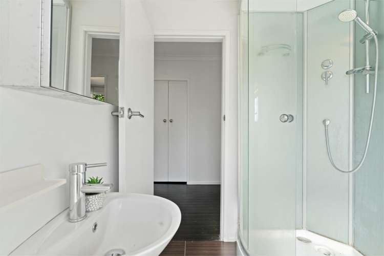 21 Highfield Crescent Brookfield_12