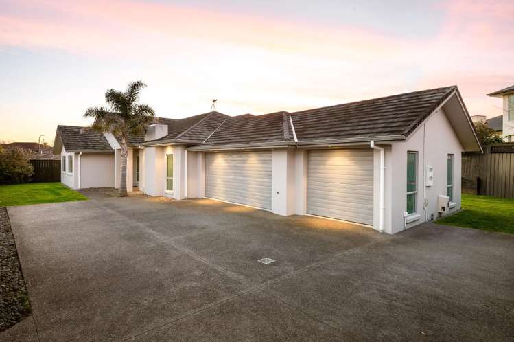 11 Petersburg Drive_0