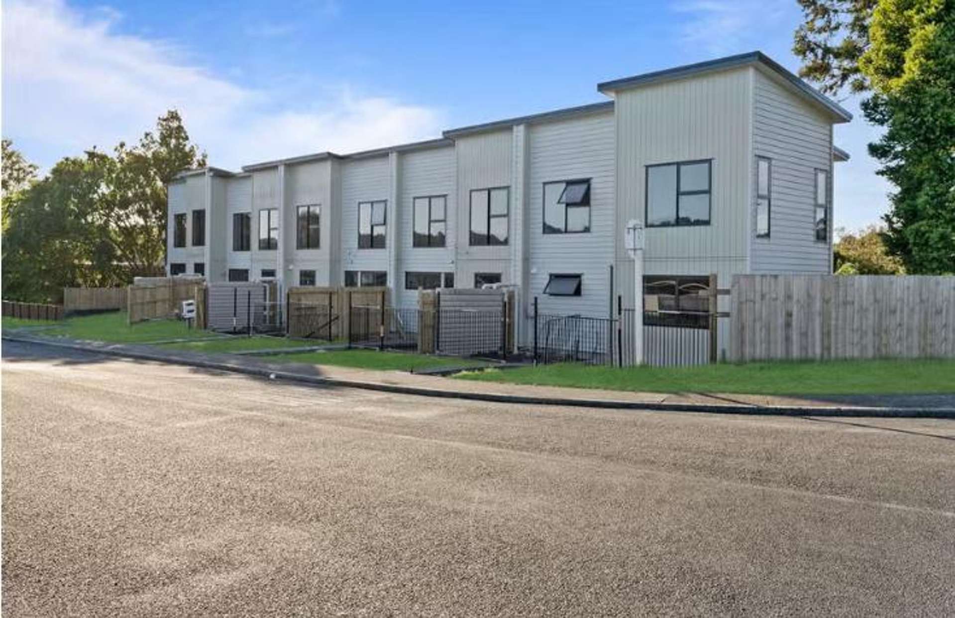 A-E/1 Pinotage Place Kumeu_0