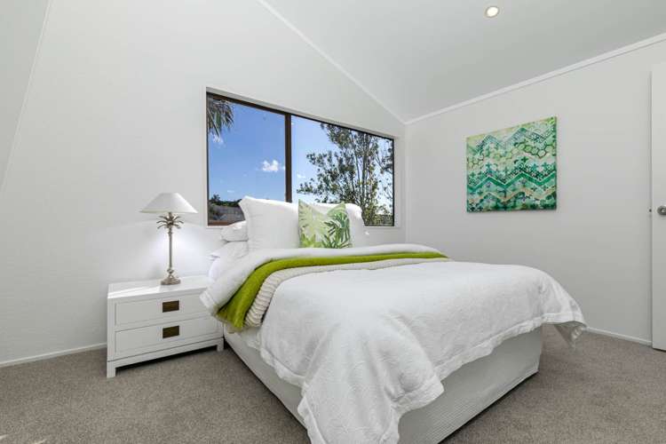 1/24 Wisteria Way Mairangi Bay_22