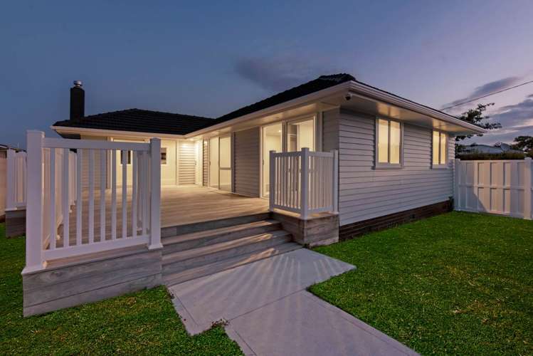 117 Tirimoana Road Te Atatu South_0