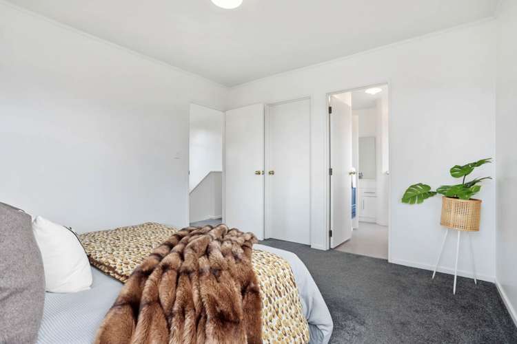 4265 Great North Road Glendene_34