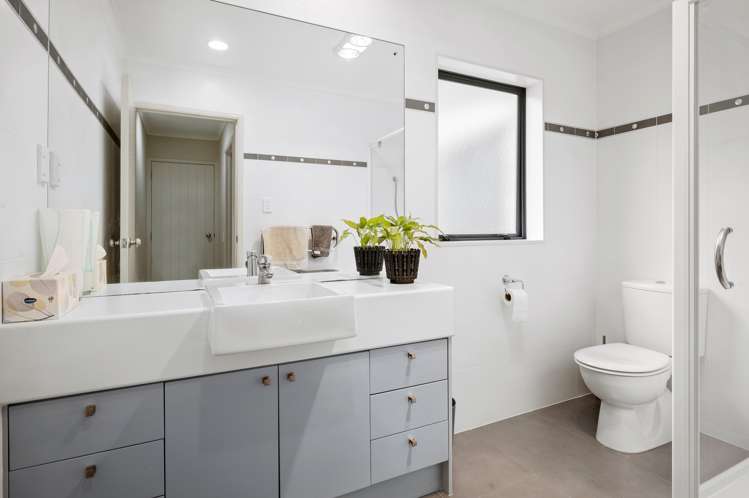 21 Pine Harbour Parade Beachlands_19