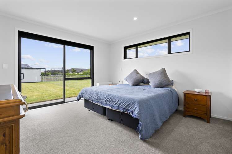 51 Baxter Michael Crescent Cambridge_10