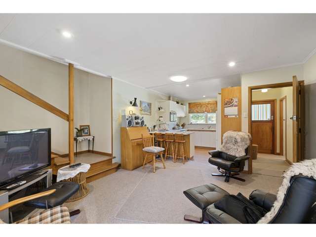 90 Moffat Drive Lincoln_1