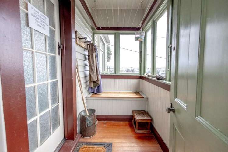 36 Chapel Street Greymouth_33