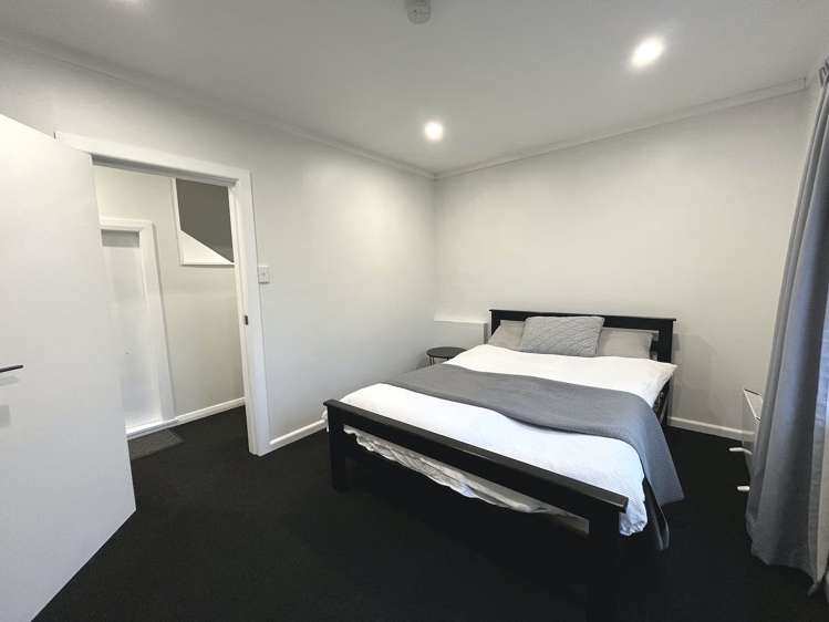 53 Handyside Street Tawa_13