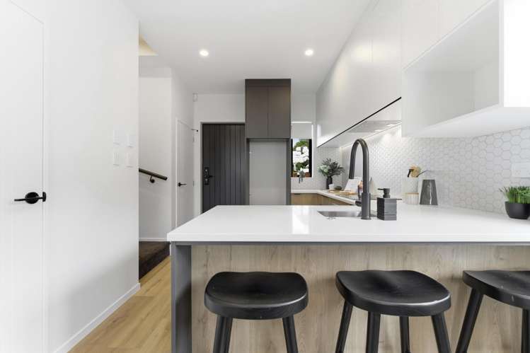 12 Taratoa Street Point England_13