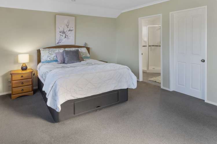 23 Whiting Drive Wakefield_14