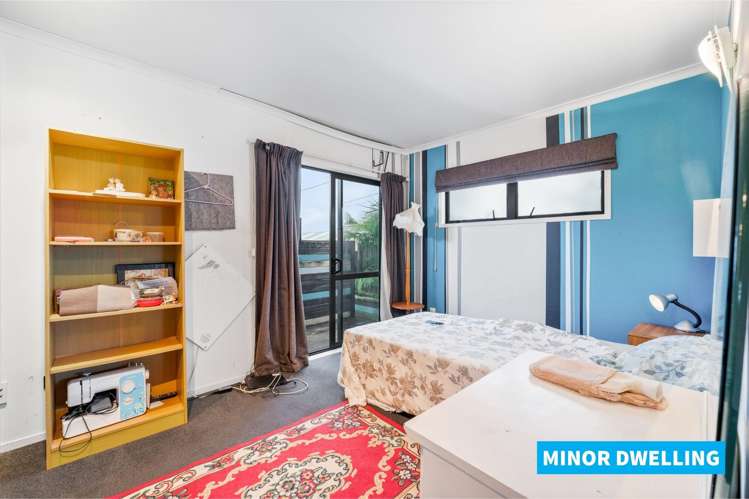 81 Royal Road Massey_23