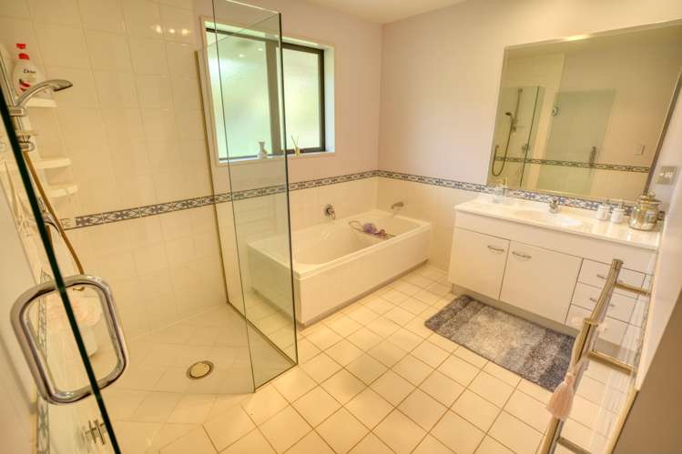 74 Havill Drive Awatuna_20