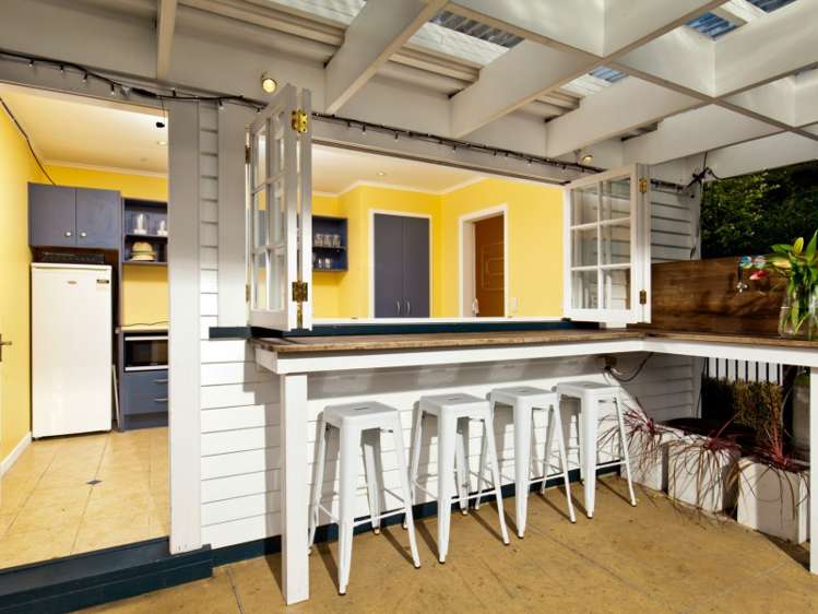 27 Bernard Magnus Lane Greenhithe_11