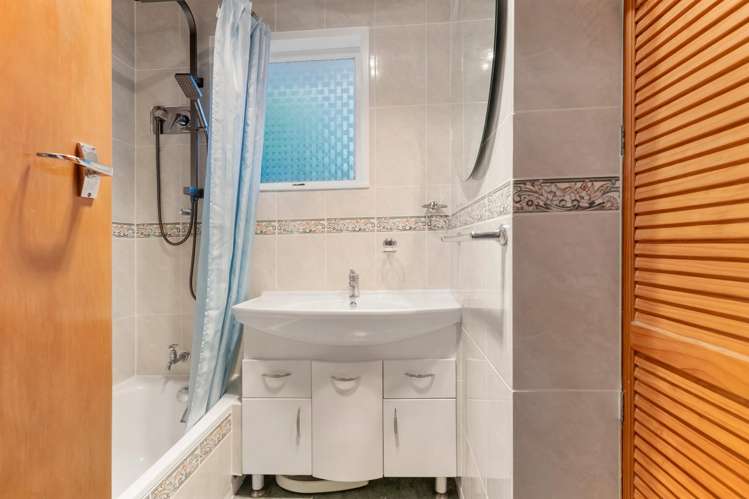 55 Captain Scott Road Glen Eden_16