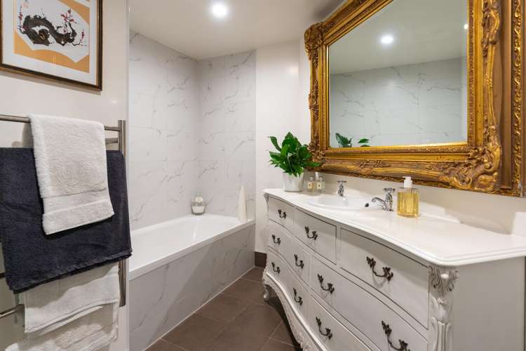 13/32 Hobson Street Thorndon_8