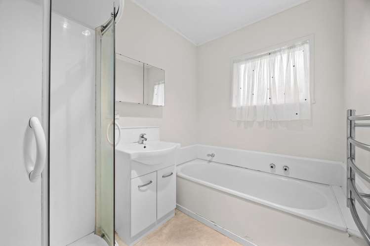 64 Angelo Avenue Howick_14